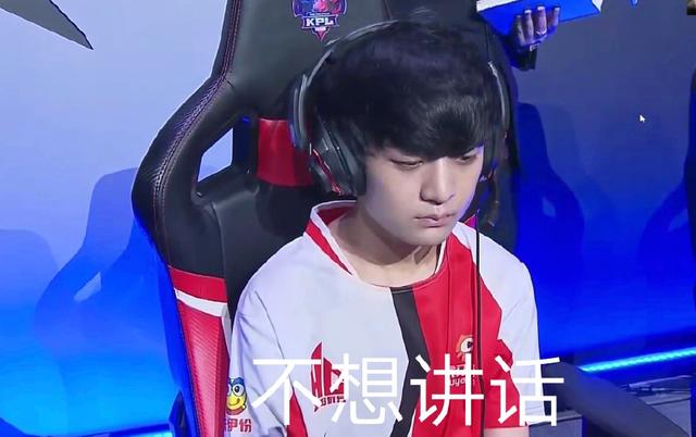 举MOUZ