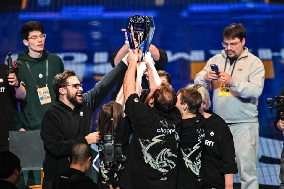 【攻略】可以开始秀起来了，一图教你LOL手游阿狸怎么玩